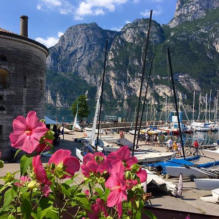 Le Peonie Apartment Riva del Garda Exterior foto