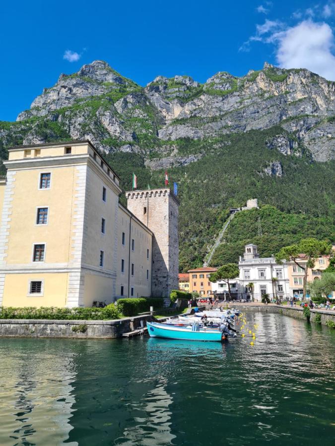 Le Peonie Apartment Riva del Garda Exterior foto